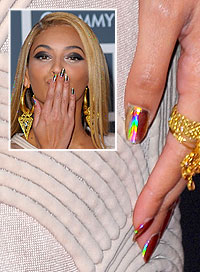 Beyonce Knowles Bright Nails