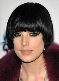 Worst Celebrity Hairstyles Agyness Deyn Bowl Haircut