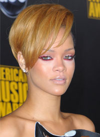 Short Hair Rihanna