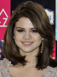 Selena Gomez straight hair
