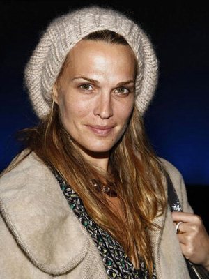 Molly Sims stars no makeup