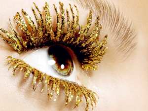 gold eyelashes 